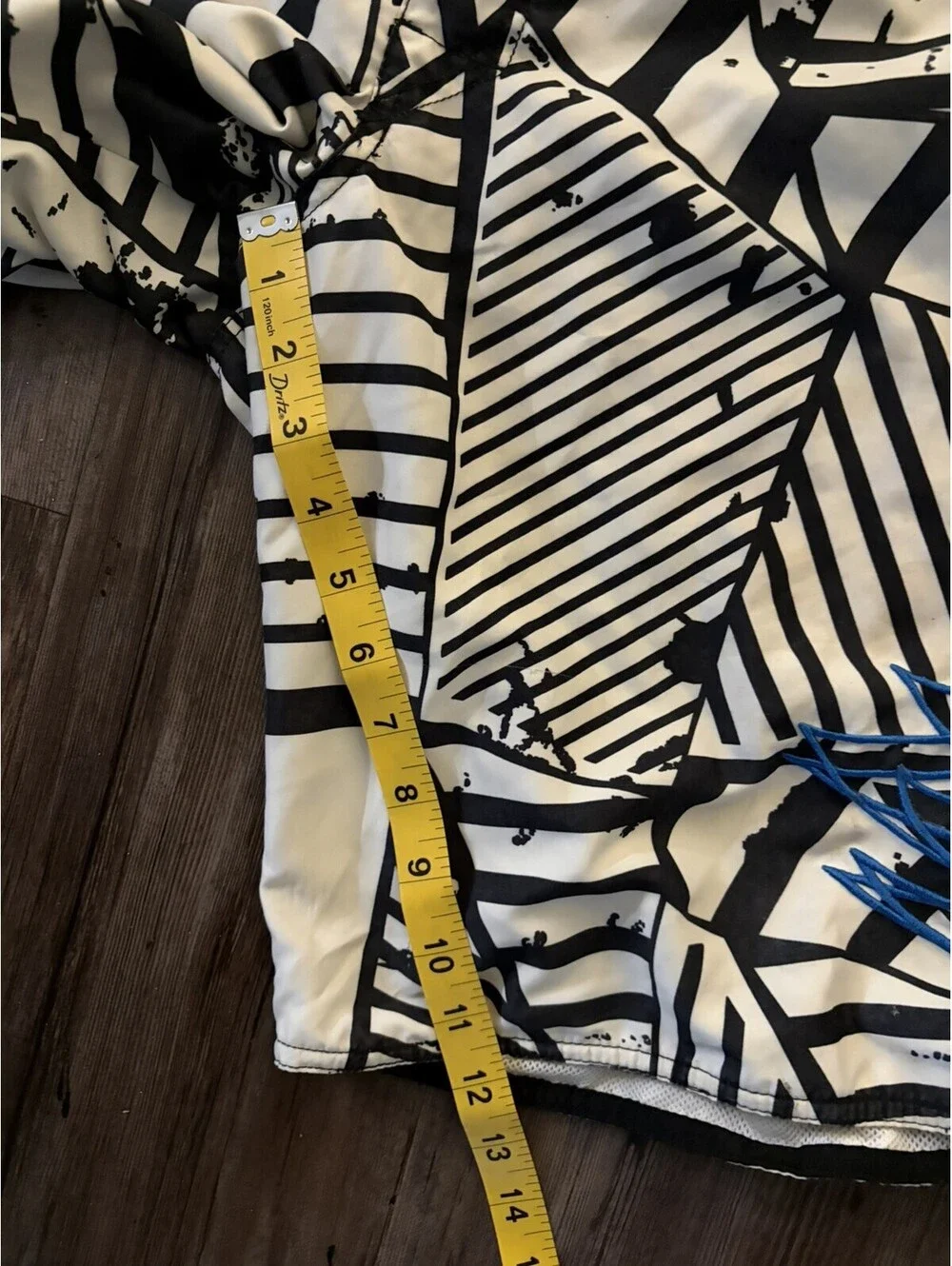 Vintage Tony Hawk Board Shorts Sz 36 White and Black Y2K